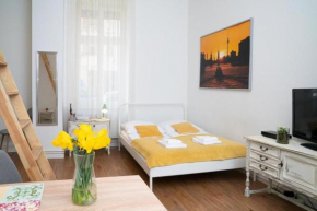 Green Apartment Studio for 3